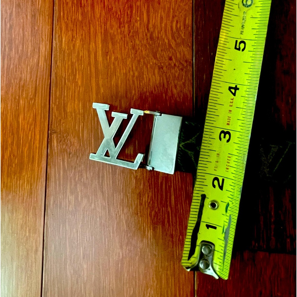 Silver LV logo adjustable belt